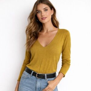 Zadig & Voltaire Sina Silk Cashmere Mustard V-Neck Sweater Lightweight’s Size M